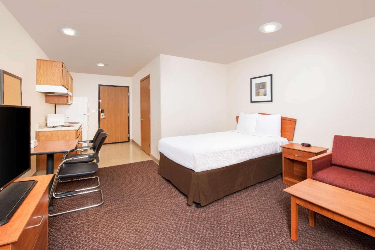 Woodspring Suites Columbus Fort Moore Exteriör bild