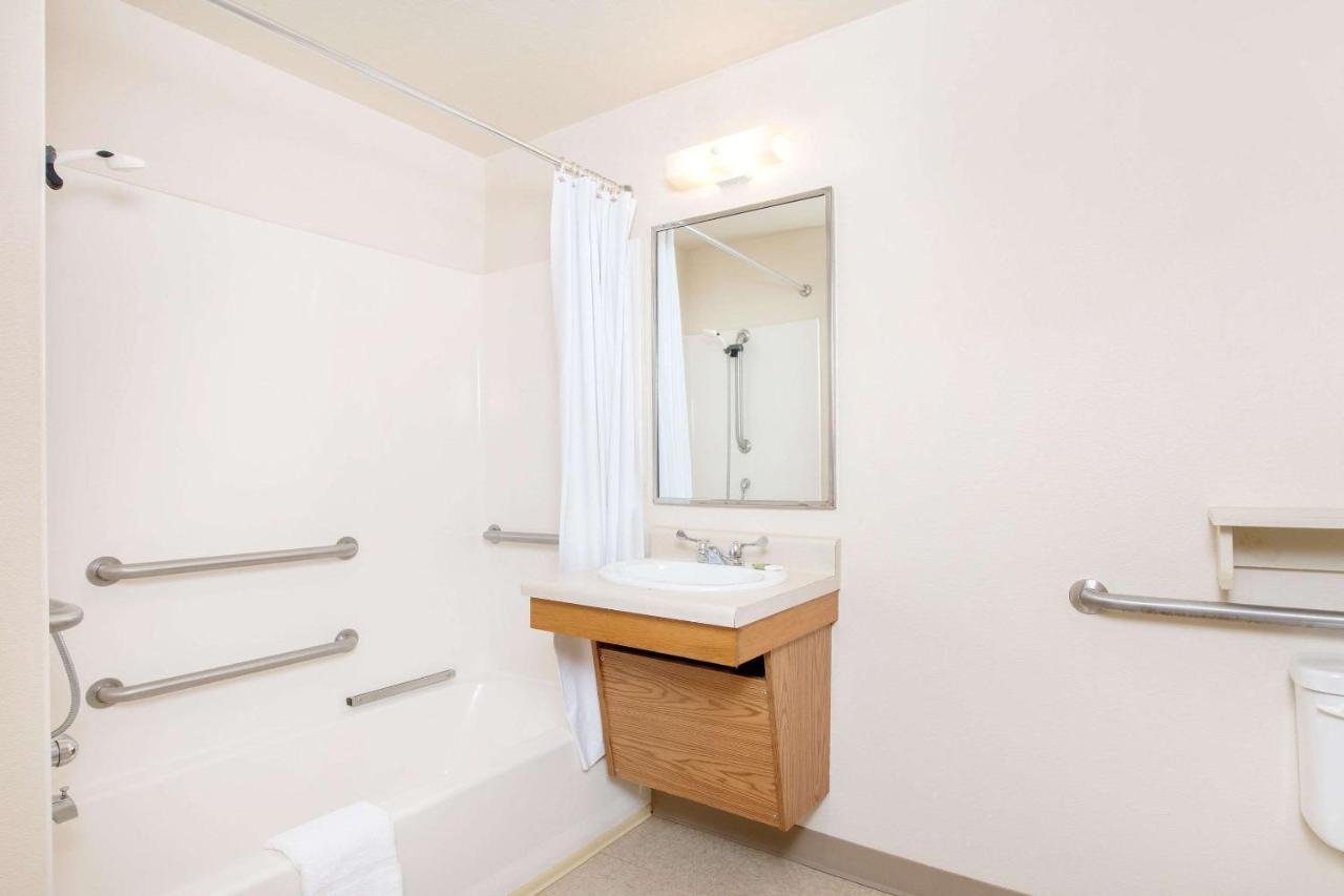 Woodspring Suites Columbus Fort Moore Exteriör bild